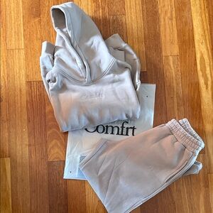 COMFRT Bone sweatpants and hoodie set